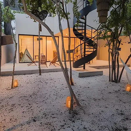 Jungle Retreat Selva Pixan