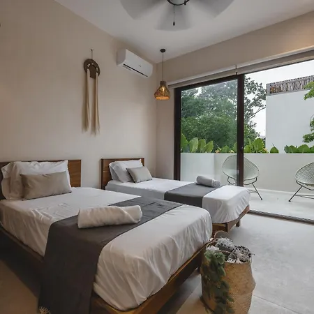Villa Luxurious Private Pool In Maki Complex By Simply Comfort