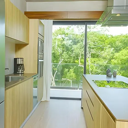 Relaxing 1 Bdrm, 1 Bedroom Balcony & Pool Access Apt Holiday home Tulum
