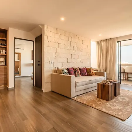 Deluxe 2-story Penthouse Pool & Bbq Rooftop Apartment *