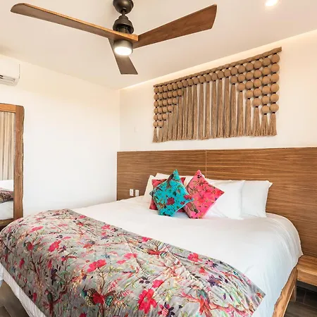 Deluxe 2-story Penthouse Pool & Bbq Rooftop Apartment Tulum