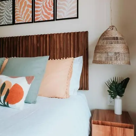 Jungle Ocean View Rooftop, Beach Access! Apartment