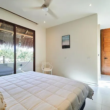 Villa Exotic For 10 People With Cenote-style Pool