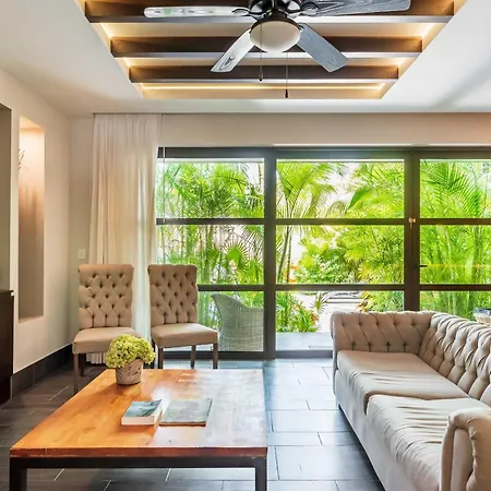 Yoga Friendly 2br With Direct Olympic Pool Access
