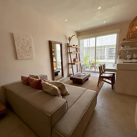 Jungle Chic By Marea Apartment
