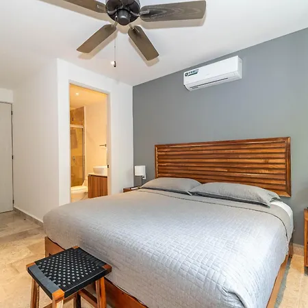 Holiday home 2 Bd With Private Plunge Pool, Balcony, Gym