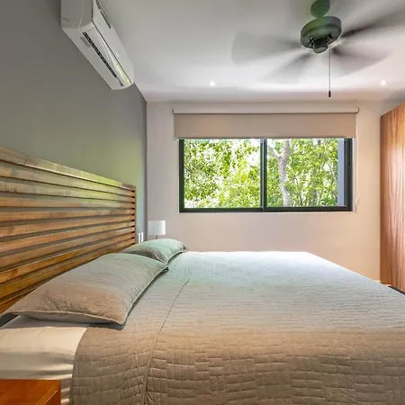 Holiday home 2 Bd With Private Plunge Pool, Balcony, Gym Tulum