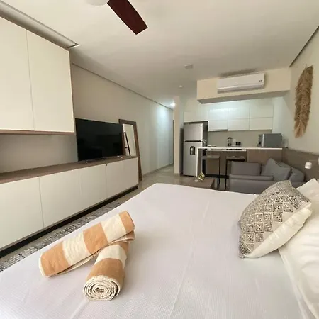 Apartment Charming And Perfectly Located With Rooftoop Pool