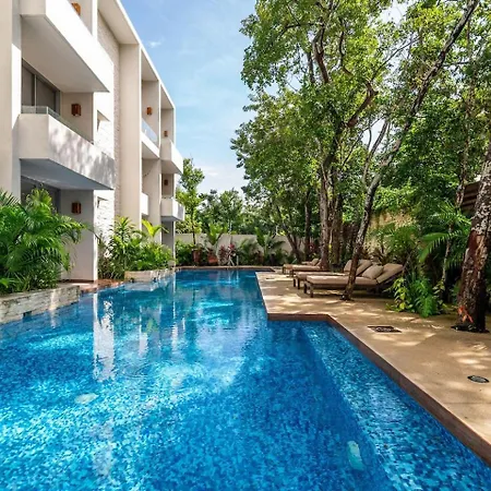 Lux 2br With Jungle Views, Pool, Gym At Nhoa
