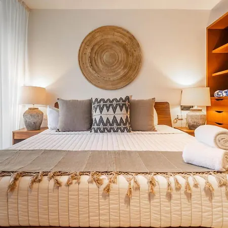 Lux 2br With Jungle Views, Pool, Gym At Nhoa