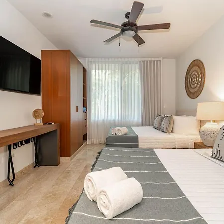 Lux 2br With Jungle Views, Pool, Gym At Nhoa *