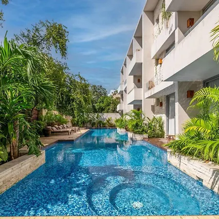 Holiday home Lux 2br With Jungle Views, Pool, Gym At Nhoa