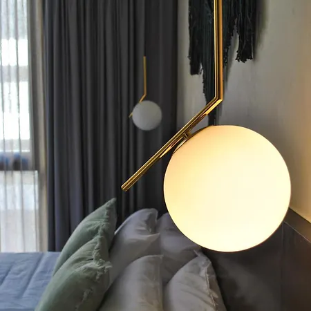 New Chic With Rooftop Pool Apartment *