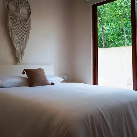 T2pg Chic W Huge Outdoor Area And Plunge La Veleta Apartment