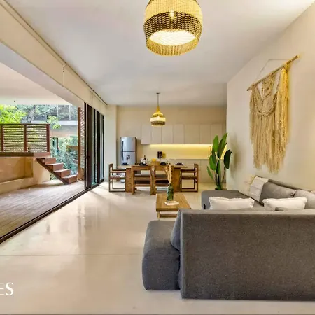 Great Located 2 Br. Wterrace Private Pool *
