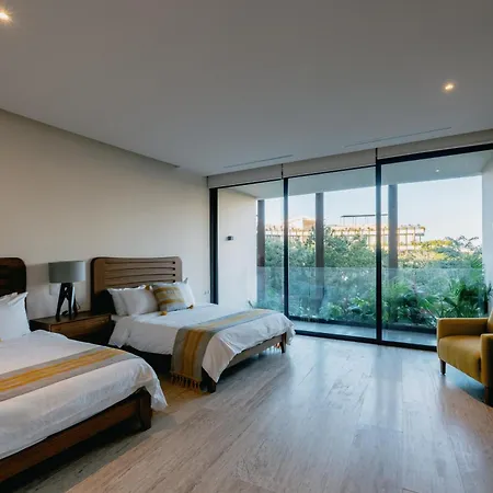 Gorgeous Luxury Unit With Private Pool Apartment *