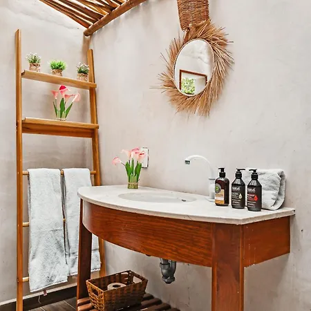 Hotel Xhule 4*