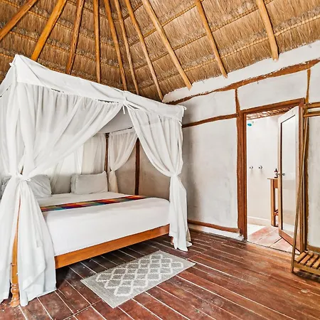 Hotel Xhule