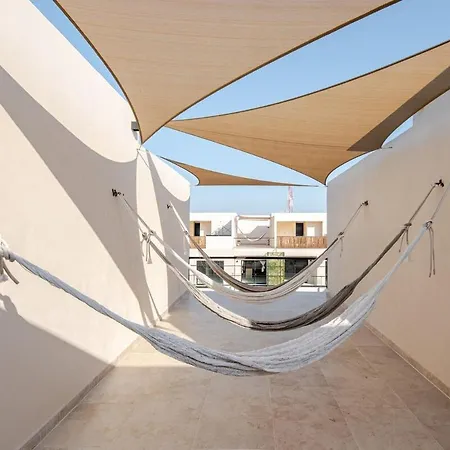 Centre Apartment *