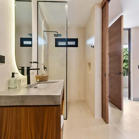 Spacious Jungle Retreat Near Beaches & Zone Holiday home Tulum