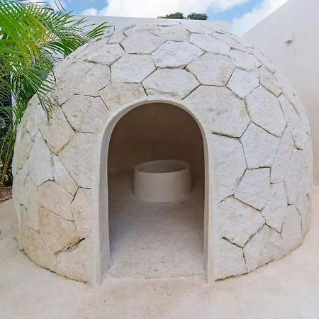 Spacious Jungle Retreat Near Beaches & Zone Holiday home *