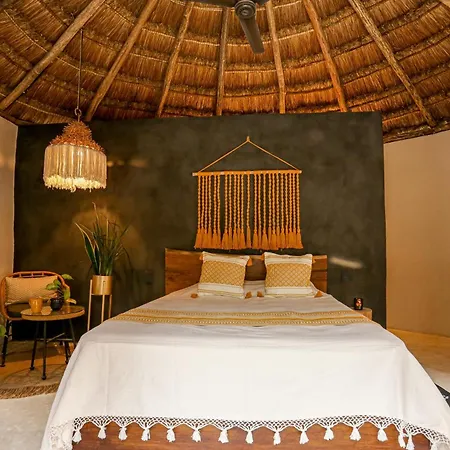 Hotel The Yellow Nest Tulum