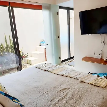 Private Yard & Cool Tub Wifi 1 Bed 3 Guest