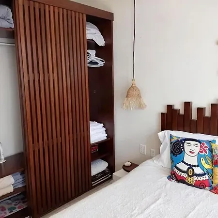 Private Yard & Cool Tub Wifi 1 Bed 3 Guest Apartment *