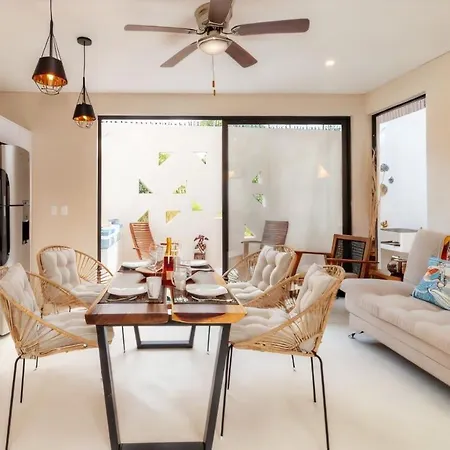 Apartment Private Yard & Cool Tub Wifi 1 Bed 3 Guest *