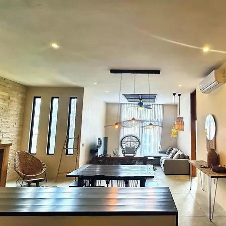 Apartment Beautiful 2 Bdr, Location!