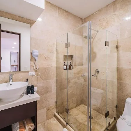 Apartment Central 2Br Sun Lover'S Nest W Gym Rooftop Spa