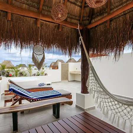 Penthouse Private Rooftop Terrace With Jacuzzi *