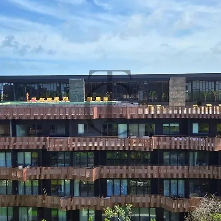 Apartment 5 Min Walk To Beach & Free Access To 2 Beach Clubs *