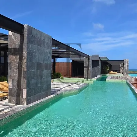 Apartment 5 Min Walk To Beach & Free Access To 2 Beach Clubs *
