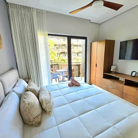 Apartment 1 Bd - 5 Min Walk To Free Club - 4 Rooftop Pools *