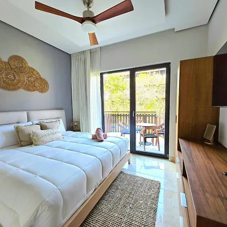 1 Bd - 5 Min Walk To Free Club - 4 Rooftop Pools Apartment *