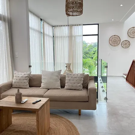 Villa Yellowbird