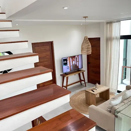 Villa Yellowbird *