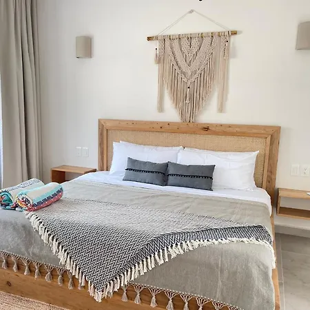 Villa Yellowbird