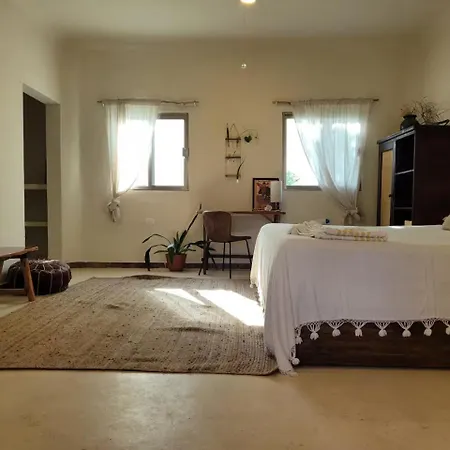 La Veleta Getaway With Pool, Garden And Downtown Access *
