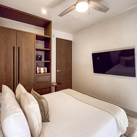 Paradise Awaits @ Tao Edena 32