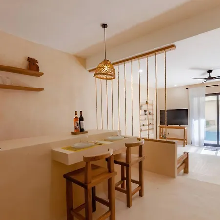 Holiday home Swim Up Jungle Loft W Rooftop Club Access *