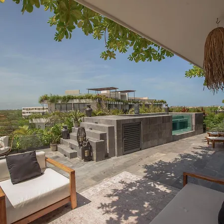 Luxury Penthouse With Private Pool, Gym *