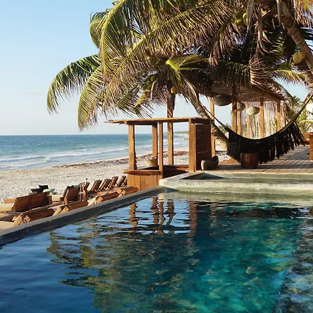 Hotel Amansala 4*