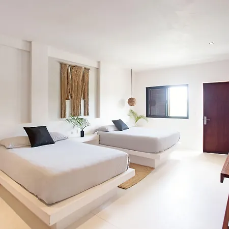 Hotel Townhouse By Amansala 2*