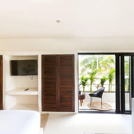 Hotel Townhouse By Amansala 2*