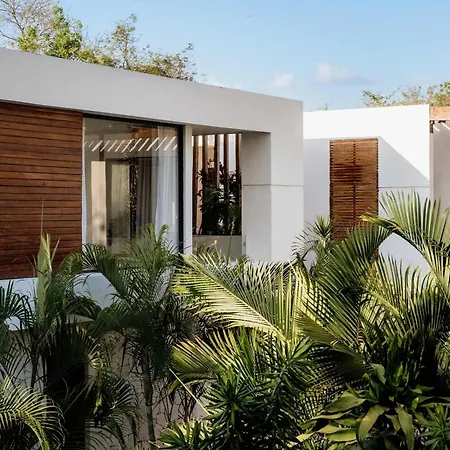 Hacienda 21 - 10 6 Pools Gym And Yoga *