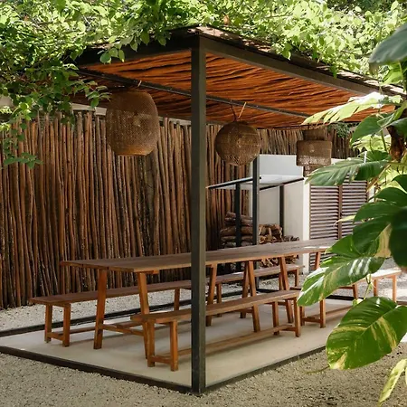 Hacienda 21 - 10 6 Pools Gym And Yoga
