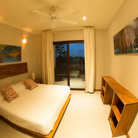 Casa 4*