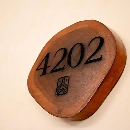 Native 4202 Lux 1br In
